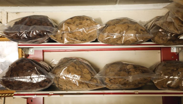 "إنجيرا" خبز مصنوع من دقيق "الطيف"