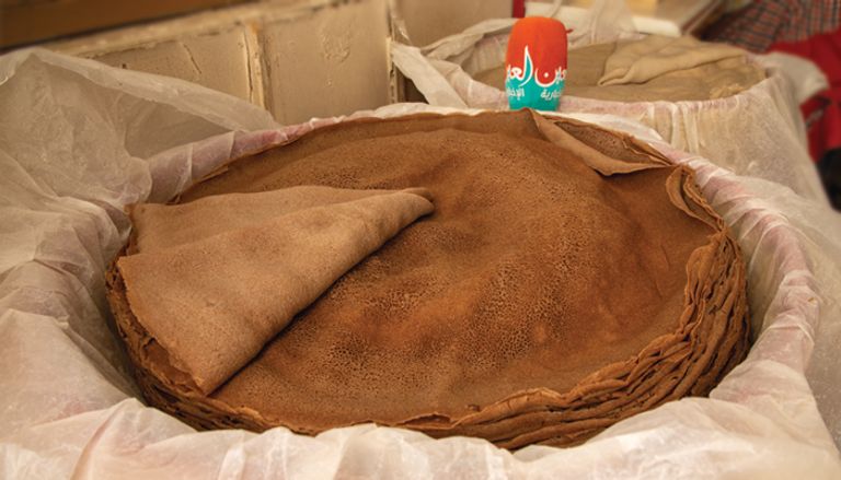 "إنجيرا" خبز مصنوع من دقيق "الطيف"