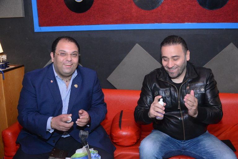 مجد القاسم أثناء تسجيل الأغنية