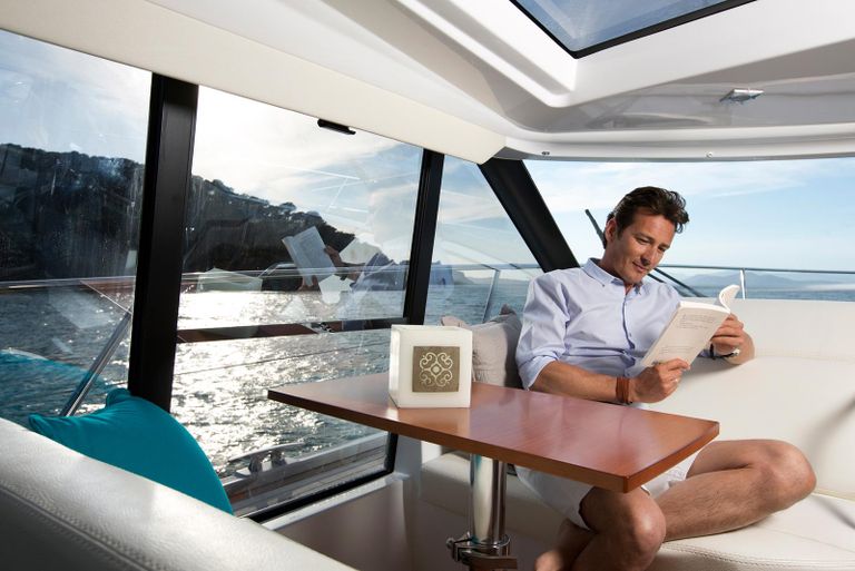 يهرب الأثرياء من كورونا باليخوت في أماكن هادئة