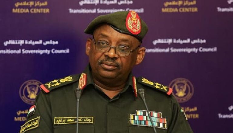 وزير الدفاع السوداني الراحل جمال عمر - أرشيفية