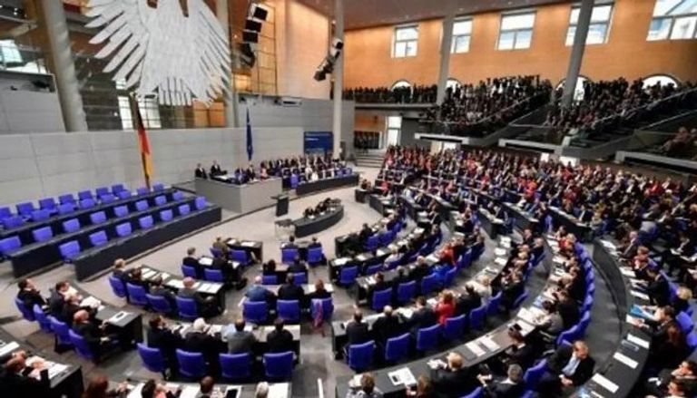 البرلمان الألماني يوافق على خطة شاملة لمواجهة كورونا
