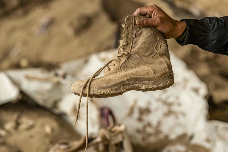 قنبلة يدوية من مخلفات تنظيم داعش الإرهابي