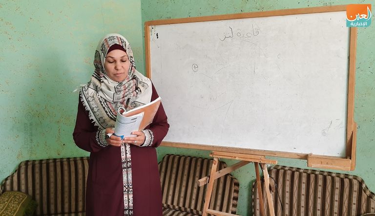 معلمة الفيزياء الفلسطينية صفاء الأسطل