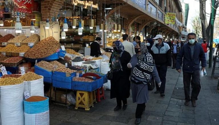 أحد شوارع طهران - رويترز