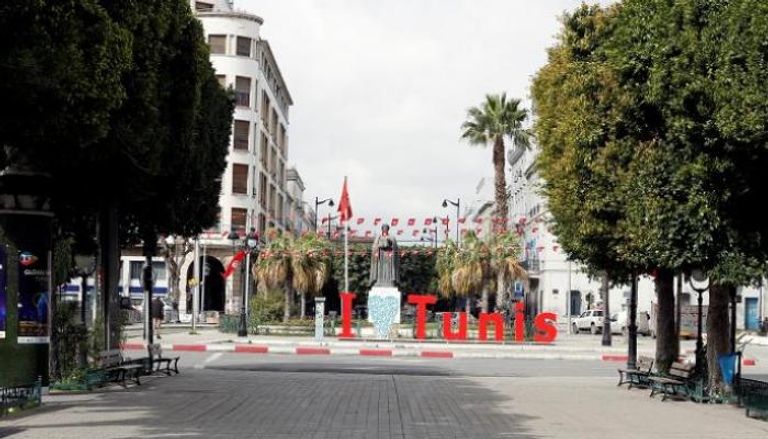 شارع الحبيب بورقيبة وسط مدينة تونس - رويترز
