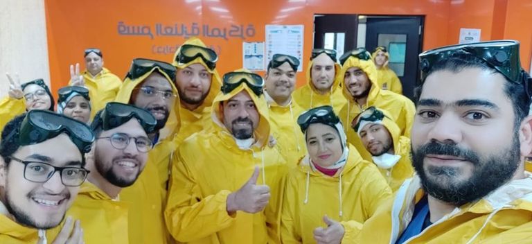 الفريق الطبي المصري في مستشفى العزل