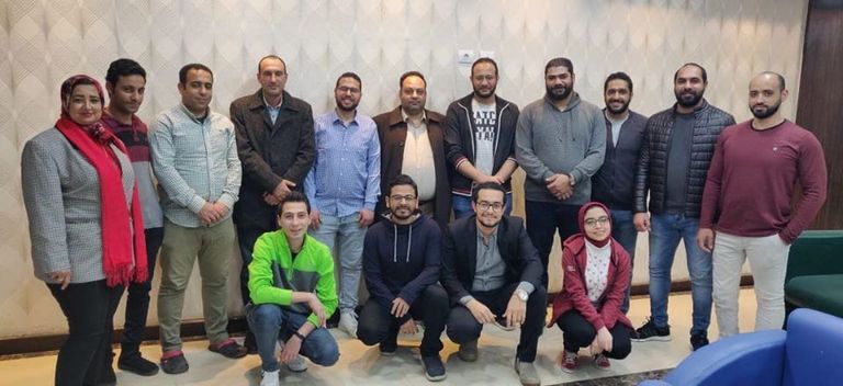 الفريق الطبي المصري في مستشفى العزل