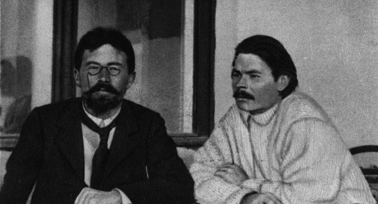 مع كاتب روسيا الشهير أنطون تشيخوف مكسيم جوركي