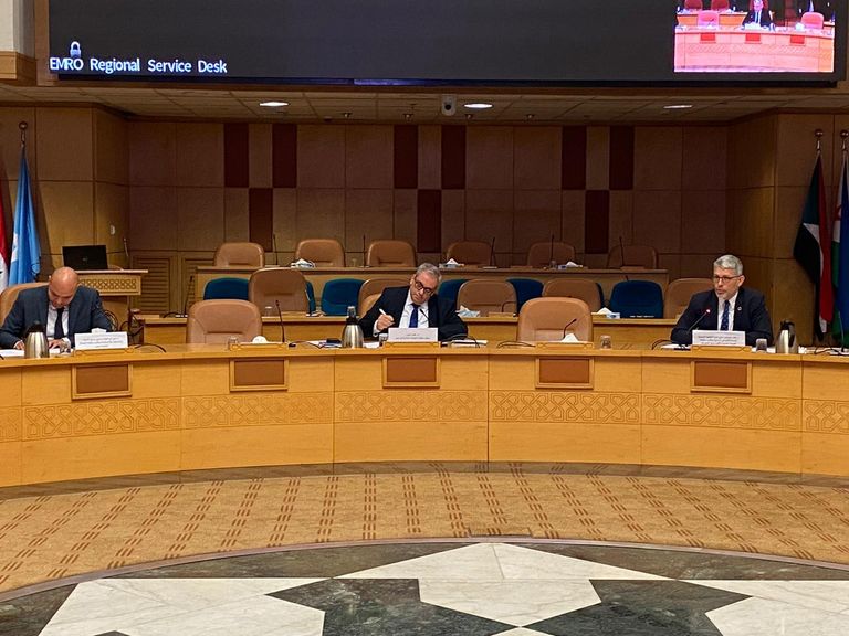 الدكتور إيفان هوتين، الدكتور إيفان هوتين، الدكتور إيفان هوتين،