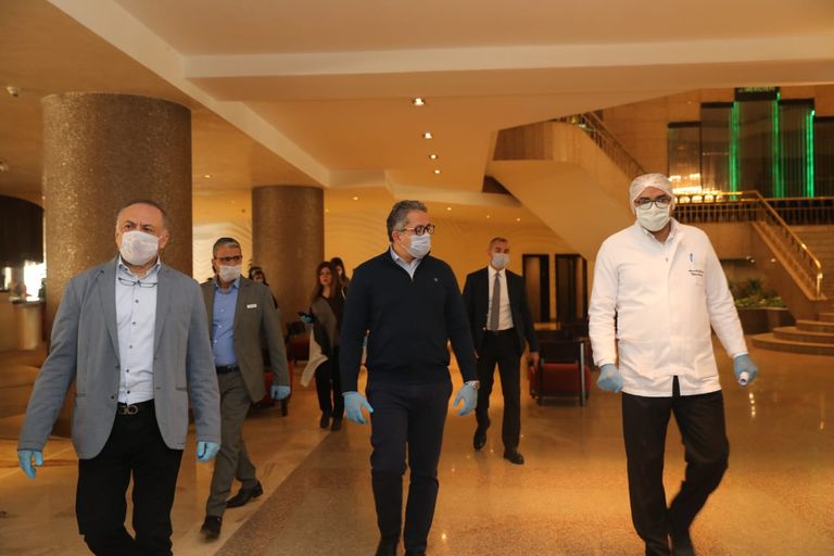 عملية تطهير وتعقيم أبوالهول