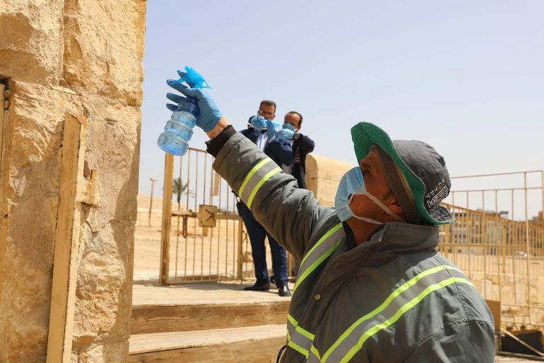 عملية تطهير وتعقيم أبوالهول