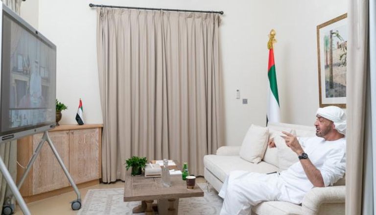 الشيخ محمد بن زايد آل نهيان خلال جلسة الاستماع لتطورات مكافحة كورونا