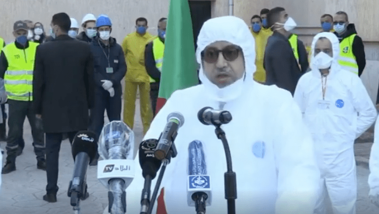 زيارة رئيس الوزراء الجزائري إلى مستشفى البليدة