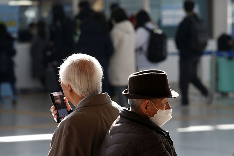 أكشاك الهاتف في كوريا الجنوبية للكشف عن فيروس كورونا