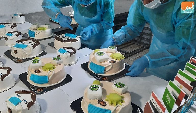 الحلويات ارتدت الكمامة ولم تنسى المعقم أيضا