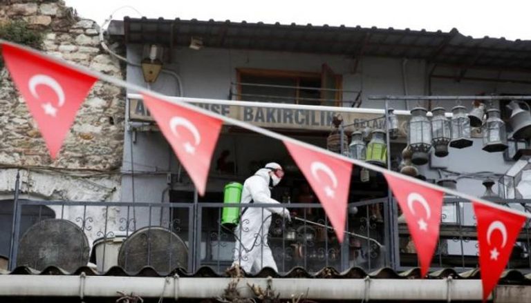 عمليات تطهير في تركيا للسيطرة على كورونا