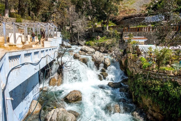 تقع شفشاون الزرقاء في قلب جبال الريف