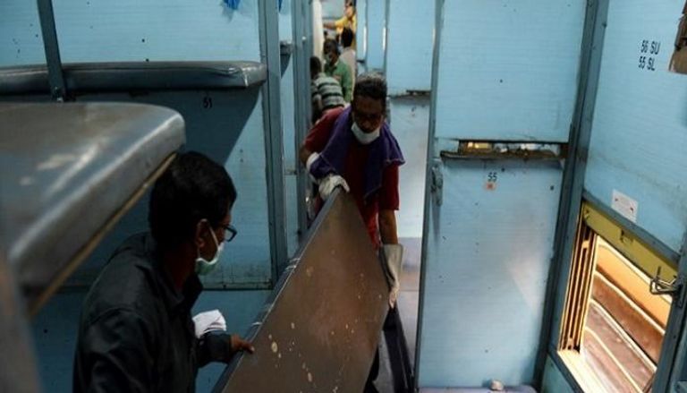 الهند تحول عربات القطارات إلى مستشفيات لمواجهة كورونا