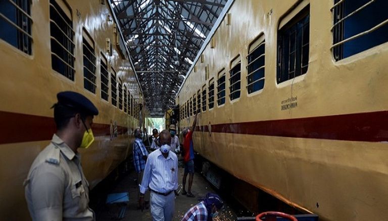 الهند تحول عربات القطارات إلى مستشفيات لمواجهة كورونا