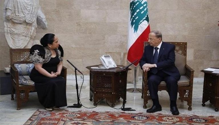 لقاء سابق جمعها بالرئيس اللبناني 