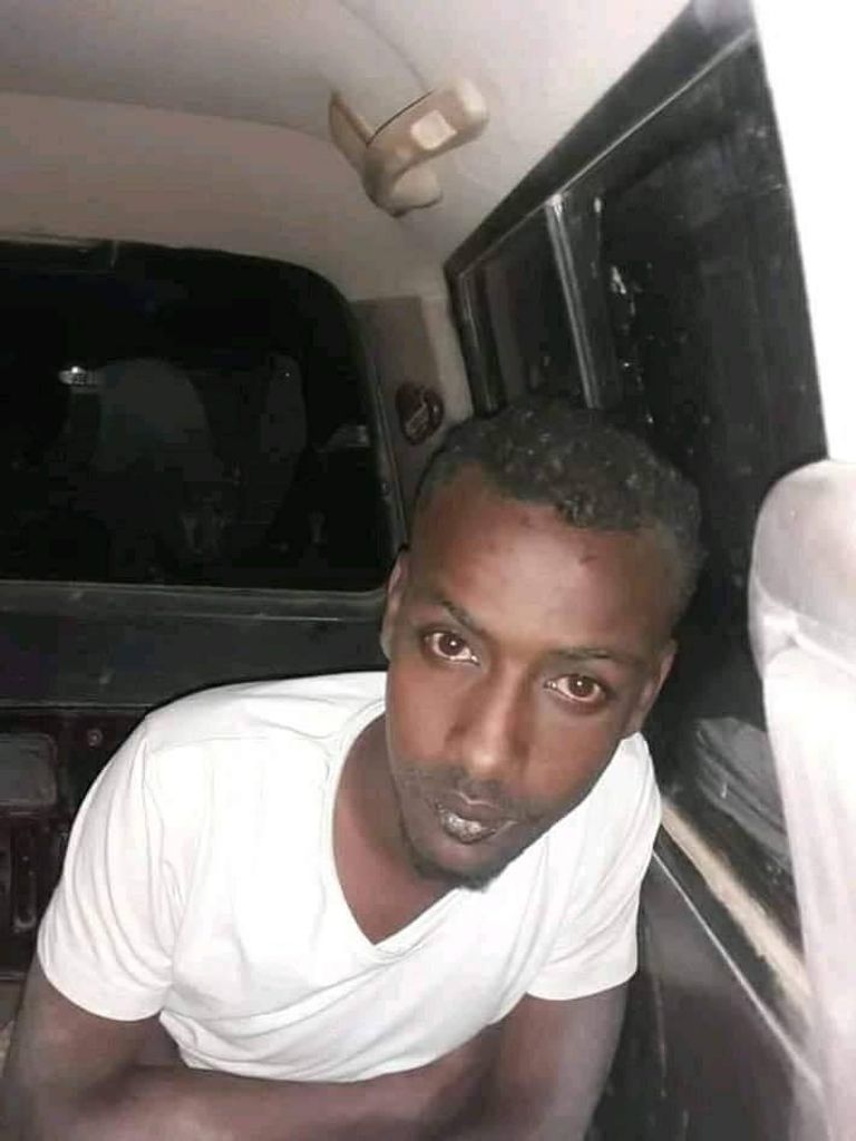 أحد العناصر التشادية التي تم ضبطها تركيا تدعم الإرهاب في ليبيا