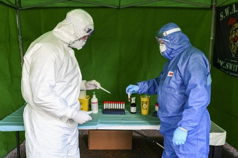 حصيلة ضحايا كورونا في العالم تقترب من المليون