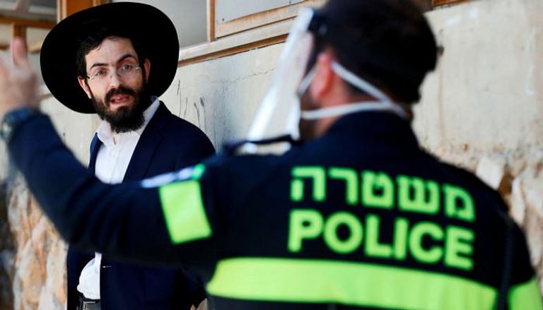 متشدد يهودي يرفض أوامر الشرطة الإسرائيلية