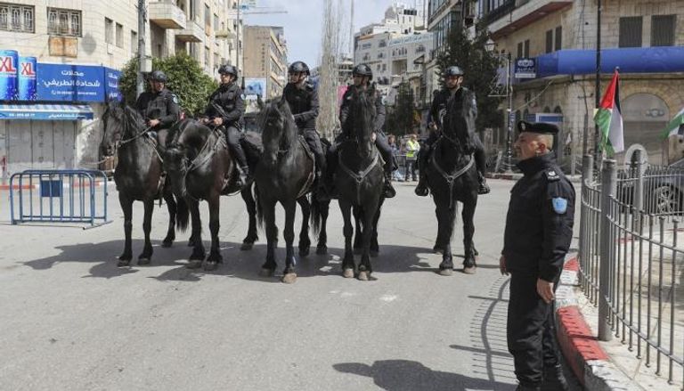 رجال شرطة فلسطينيون في مدينة رام الله