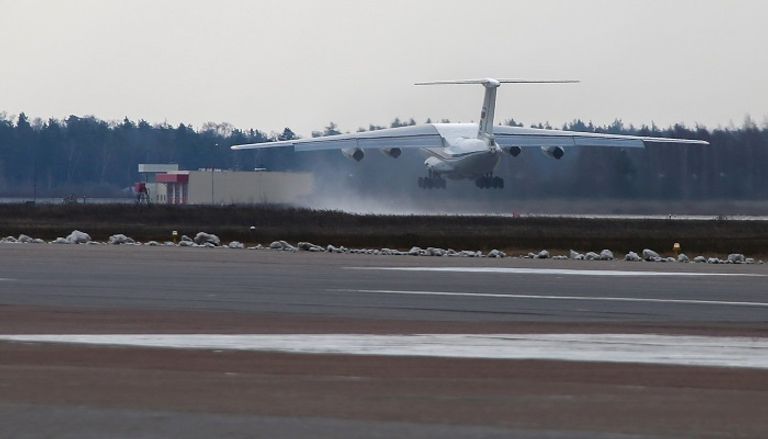 طائرة المساعدات الطبية الروسية المتجهة إلى صربيا - رويترز  طائرة المساعدات الطبية الروسية المتجهة إلى صربيا - رويترز