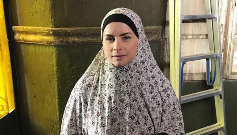 الممثلة اللبنانية نور في كواليس المسلسل