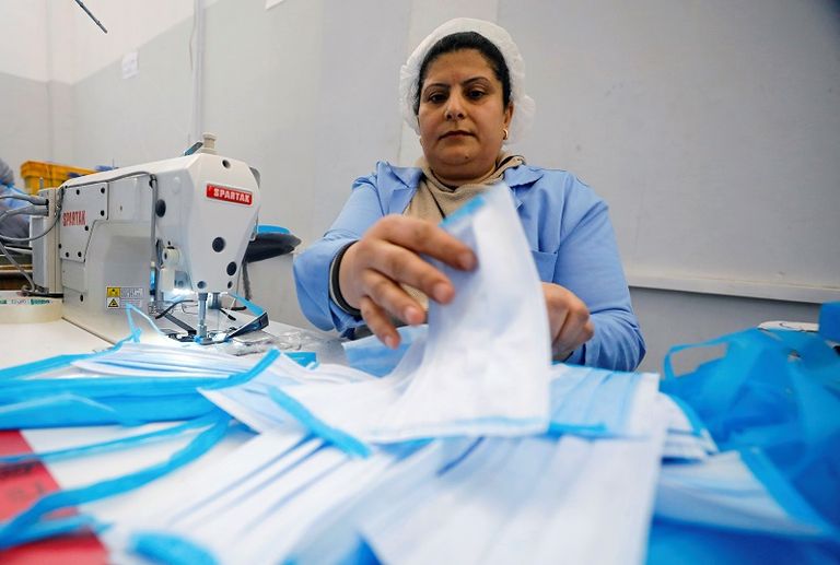 يشهد الطلب على الكمامات زيادة ملحة عالميا