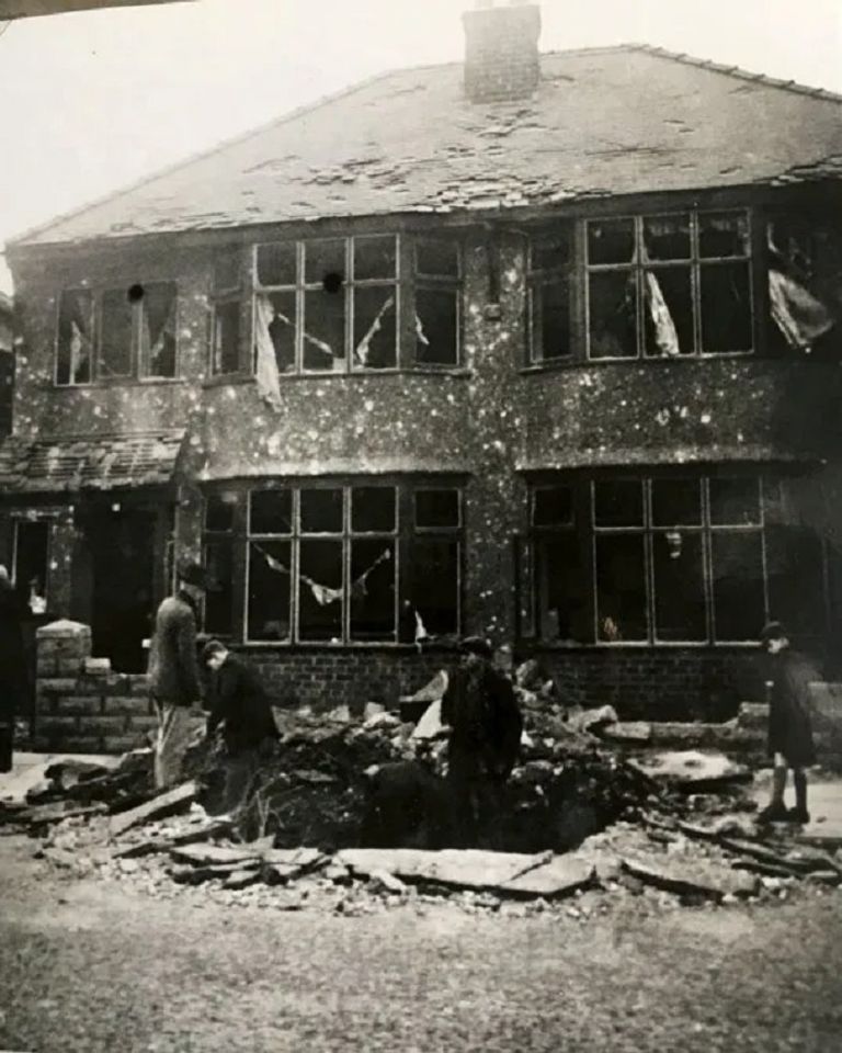 منزل السيدة ريتا بعد القصف