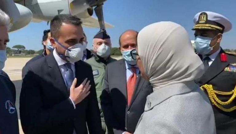 وزير الخارجية الإيطالي يستقبل وزيرة الصحة المصرية