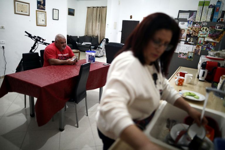 الفلسطينية جيزيل سارا وعائلتها