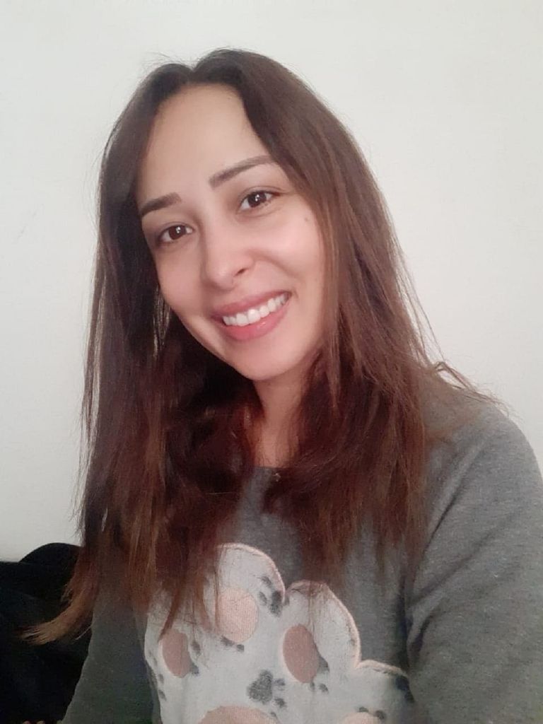 الممثلة المغربية هاجر المصدوقي في العزل المنزلي للوقاية من كورونا الفنانة المغربية هاجر المصدوقي