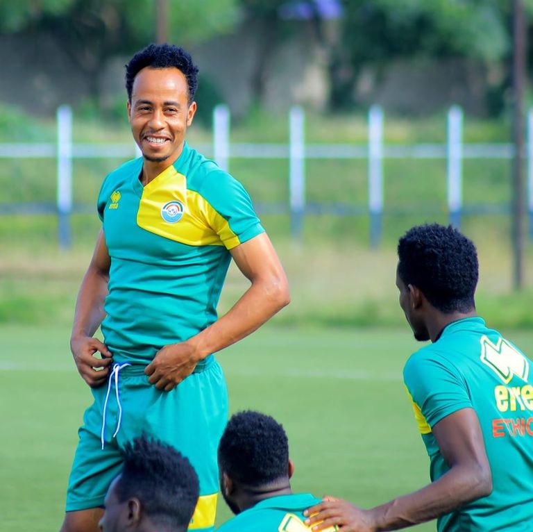 الفنان الإثيوبي تيدي أفرو أحد المتبرعين