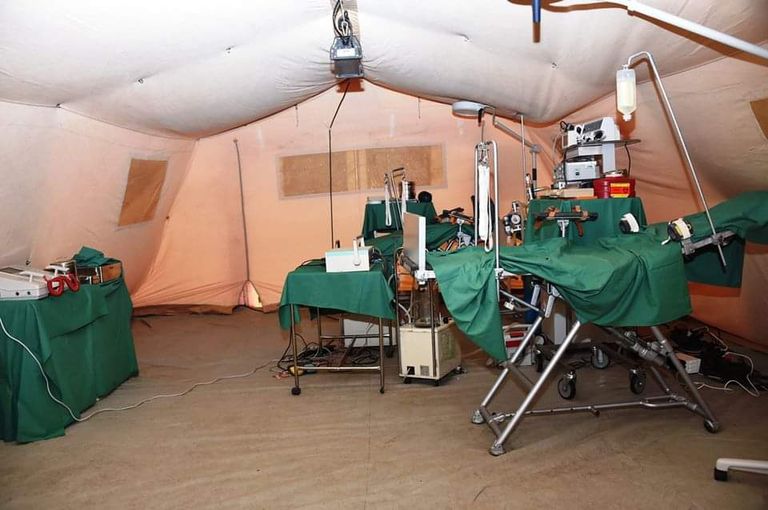 تأهب الجيش الجزائري بفرق ومستشفيات ميدانية قائد الجيش الجزائري يتفقد مستشفى ميدانيا