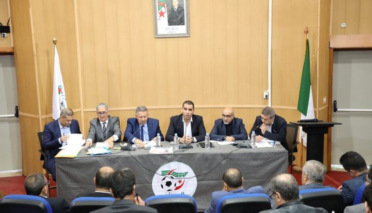 اجتماع الاتحاد الجزائري لكرة القدم مع رؤساء الأندية لبحث تداعيات كورونا الدوري الجزائري - أرشيفية
