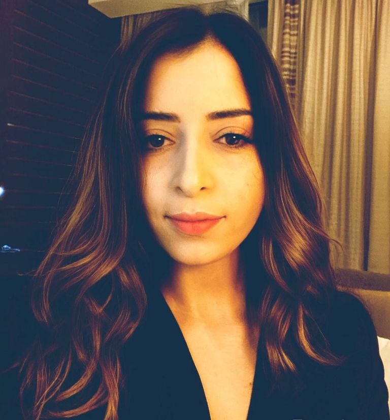 النجمة المغربية نسرين الراضي نسرين الراضي تخطط للسفر بعد انتهاء أزمة كورونا - أرشيفية