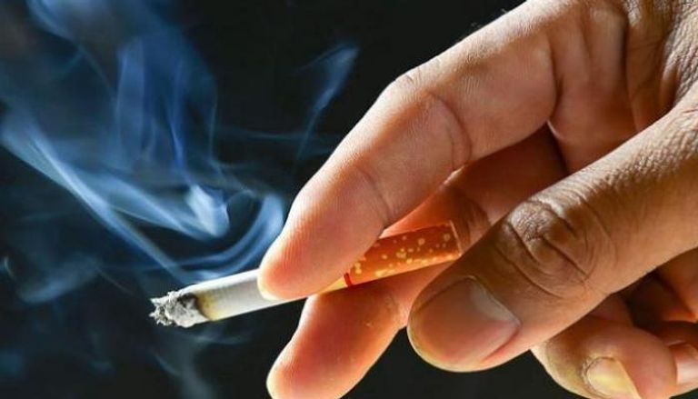 التدخين يتسبب في ارتفاع ضغط العين الداخلي