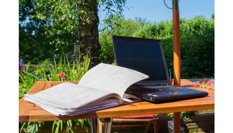 طرق لتحسين عملك من المنزل- أرشيفية