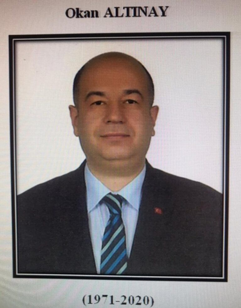 العقيد أوكان ألتيناي أردوغان مع رئيس الاستخبارات هاكان فيدان