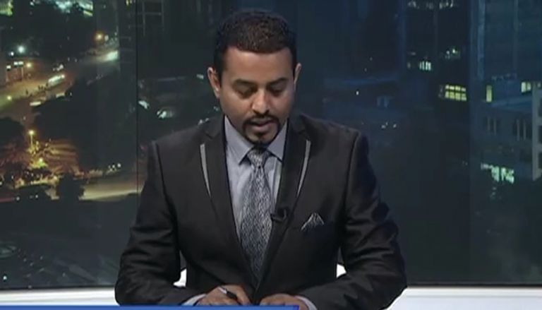 الإعلامي الإثيوبي برهانو شيفراو التحية بالانحناء أحد التقاليد التي تميز الإثيوبيين