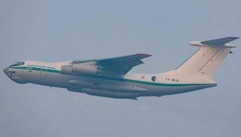 طائرة شحن عسكرية جزائرية من نوع إليوشين قادمة من الصين
