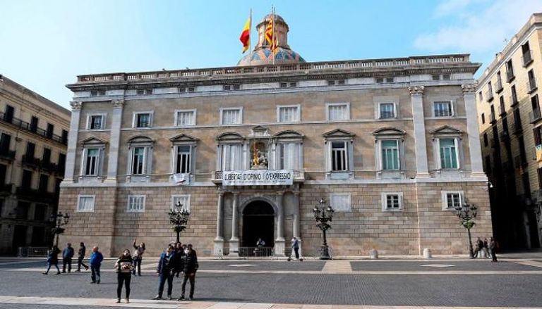 إسبانيا تمهد لاستئناف النشاط الاقتصادي