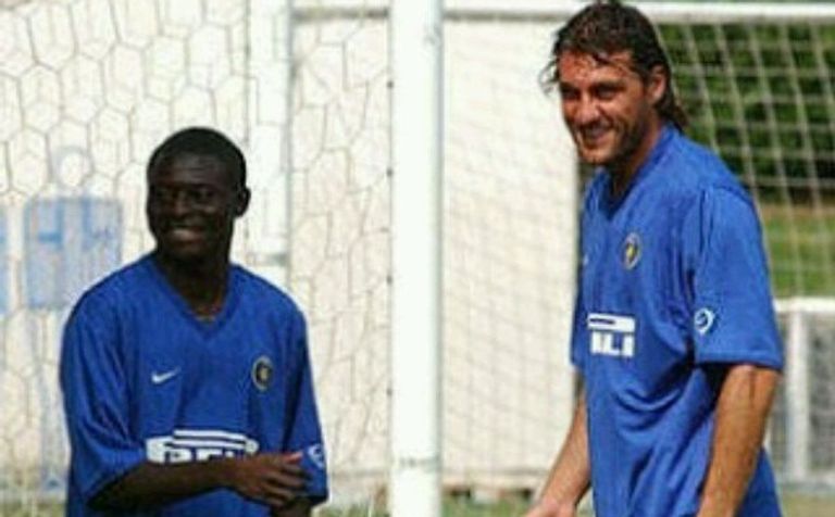 النيجيري أوبافيمي مارتينيز لاعب نادي إنتر ميلان الإيطالي السابق