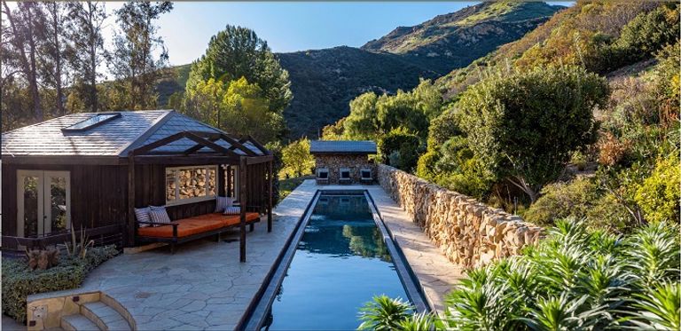 إحدى غرف قصر ميل جيبسون