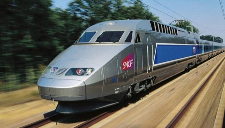 قطار فرنسي سريع من نوع "ويغو"