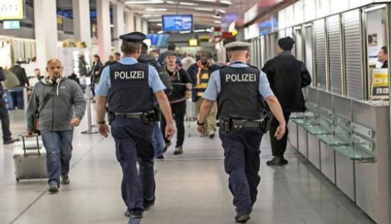 الشرطة الألمانية تطبق إجراءات كورونا